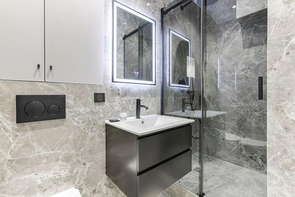 Magnifique Magenta Appartement